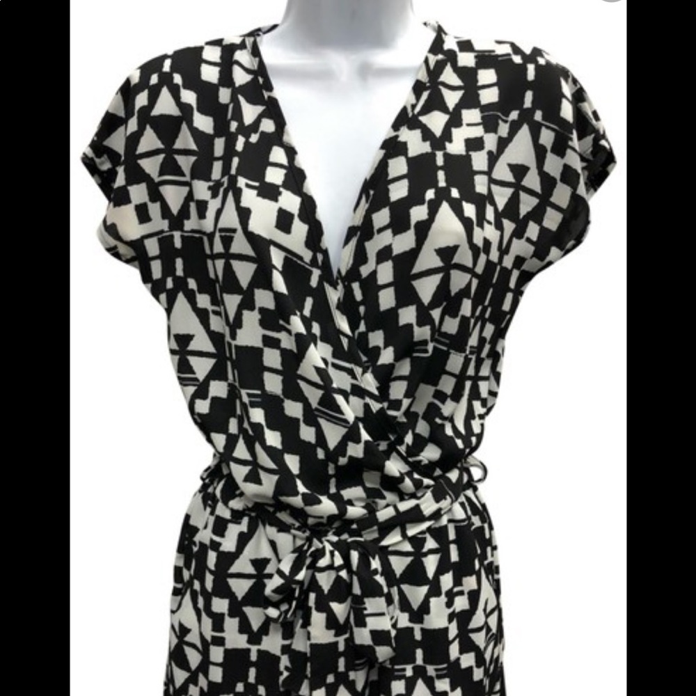 Printed Wrap Top Romper with Tie and Pockets XS